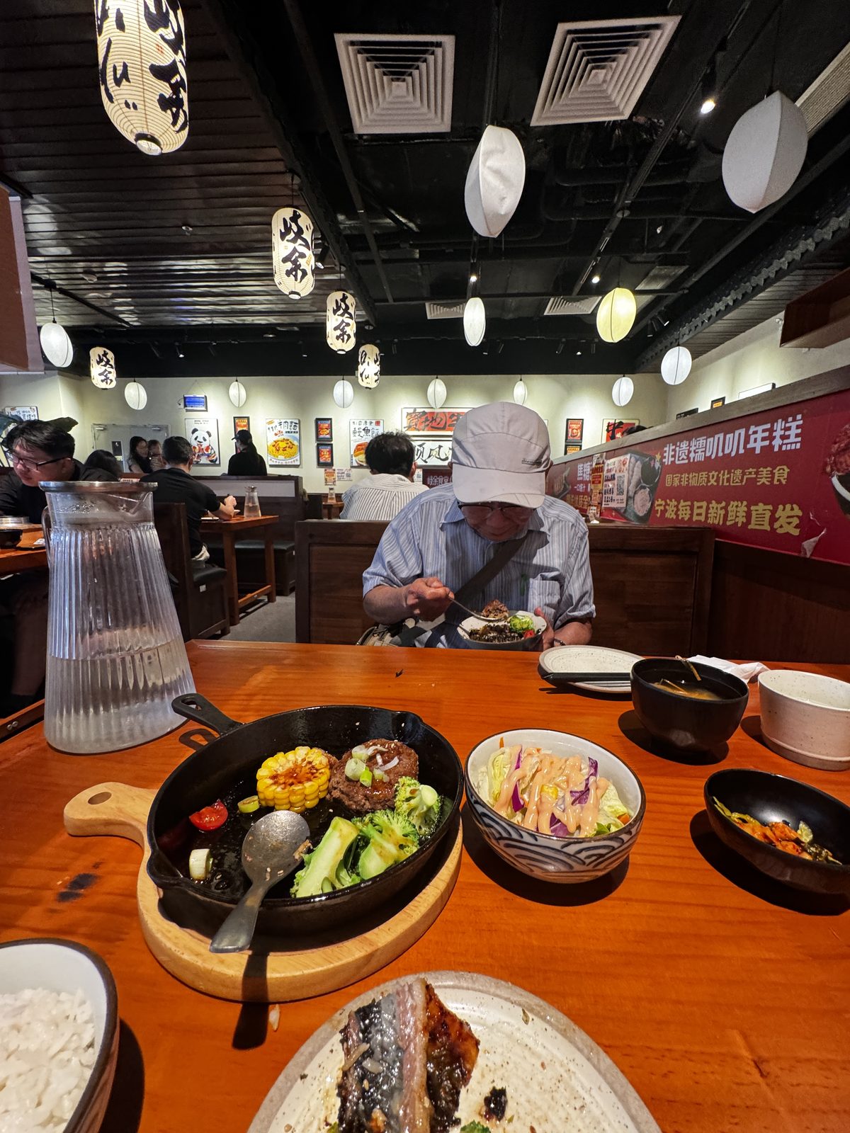餐厅全景