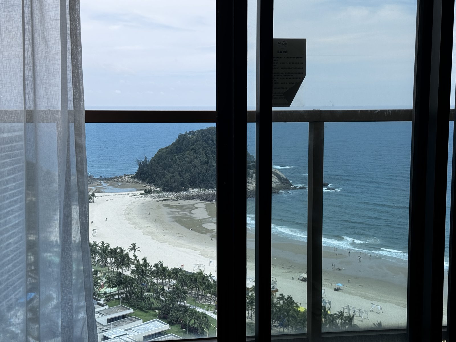 阳台望出去的海湾